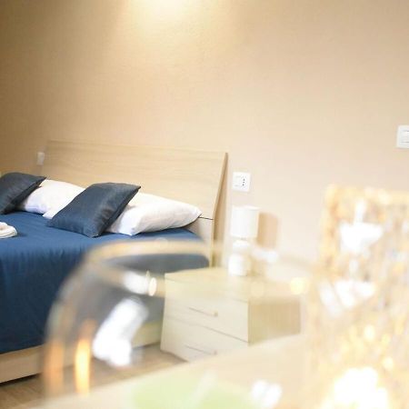 Casa Peschiera-Linate-Milano Apartment เปสเคียรา บอร์โรเมโอ ภายนอก รูปภาพ