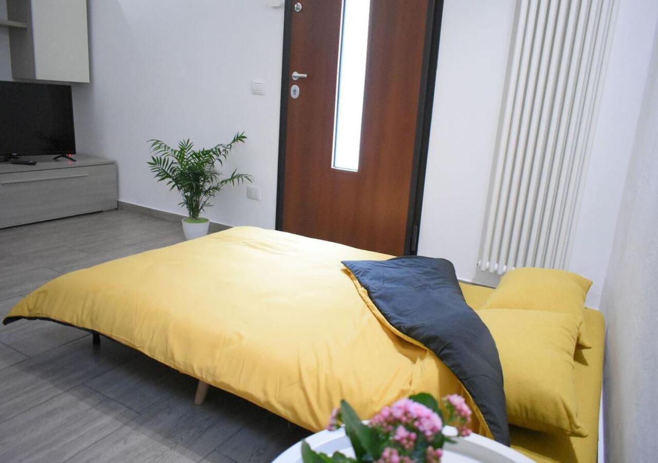 Casa Peschiera-Linate-Milano Apartment เปสเคียรา บอร์โรเมโอ ภายนอก รูปภาพ